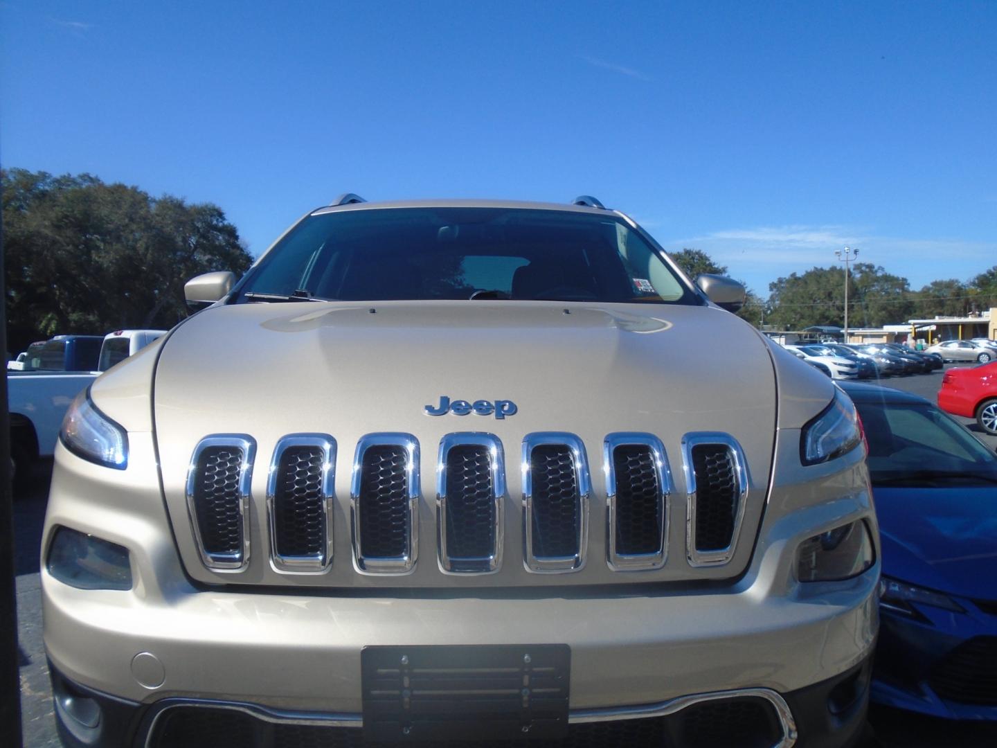 2014 Jeep Cherokee (1C4PJLDS7EW) , located at 6112 N Florida Avenue, Tampa, FL, 33604, (888) 521-5131, 27.954929, -82.459534 - Photo#1